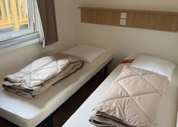 La 4 Etoiles A Emplacement F47 2ch 1sdb 6 Personnes *